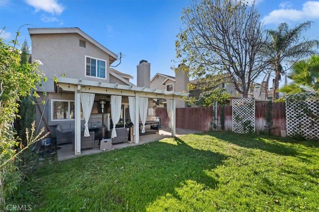 834 Robles Pl, Corona, CA 92882