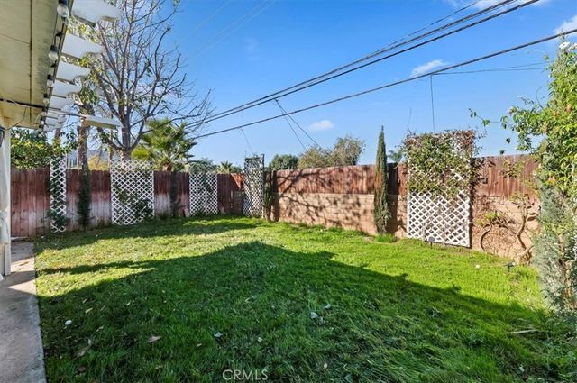 834 Robles Pl, Corona, CA 92882