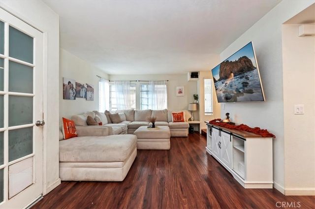 834 Robles Pl, Corona, CA 92882