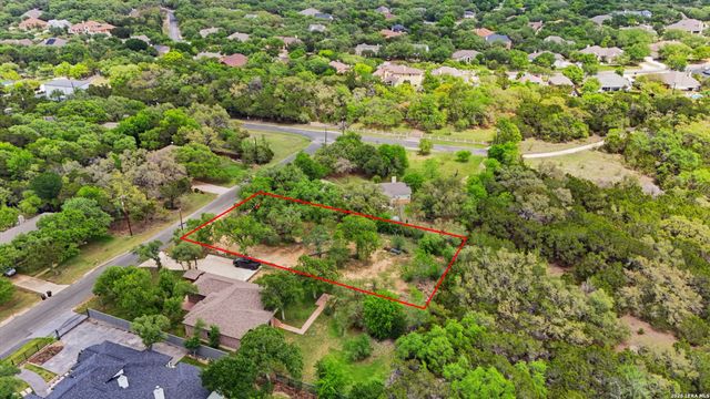 1136 Mendelin Dr, San Antonio, TX 78260