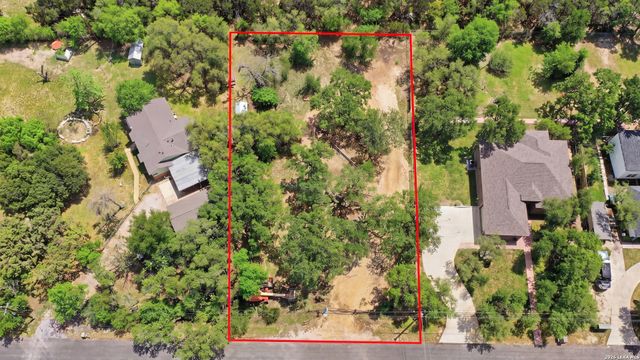 1136 Mendelin Dr, San Antonio, TX 78260