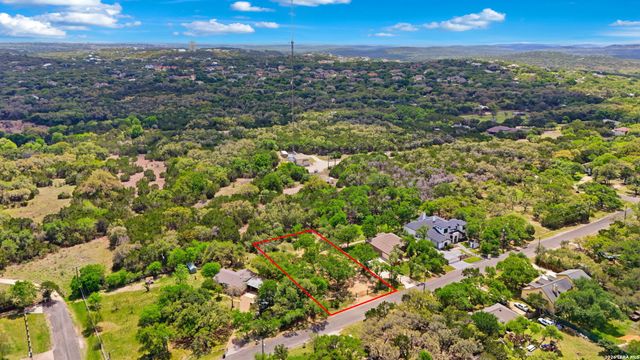 1136 Mendelin Dr, San Antonio, TX 78260