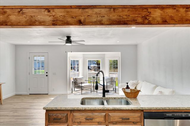 315 W Skyline Drive, Stockton, MO 65785