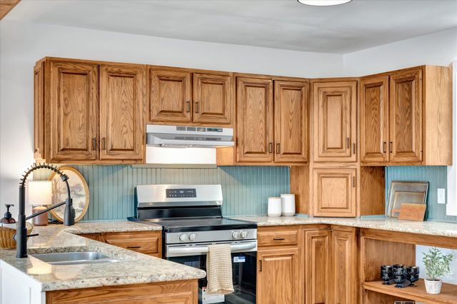 315 W Skyline Drive, Stockton, MO 65785