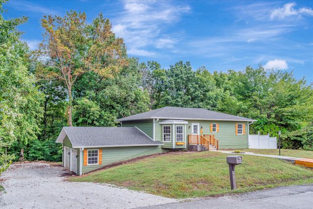 315 W Skyline Drive, Stockton, MO 65785