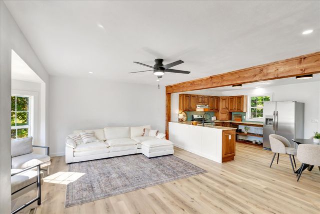 315 W Skyline Drive, Stockton, MO 65785