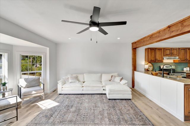 315 W Skyline Drive, Stockton, MO 65785