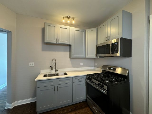 11022 S Vernon Avenue, Chicago, IL 60628