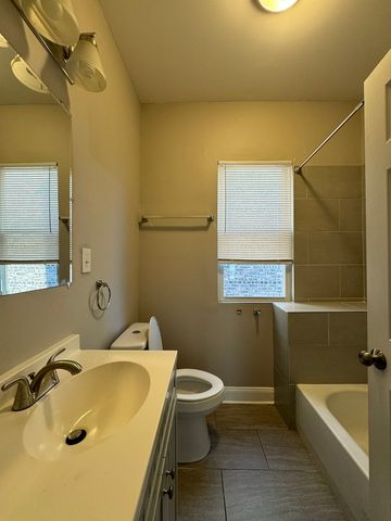 11022 S Vernon Avenue, Chicago, IL 60628