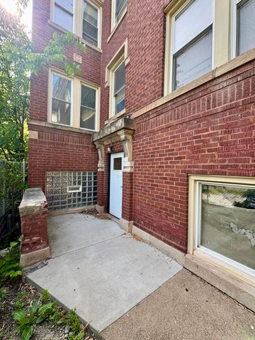 11022 S Vernon Avenue, Chicago, IL 60628