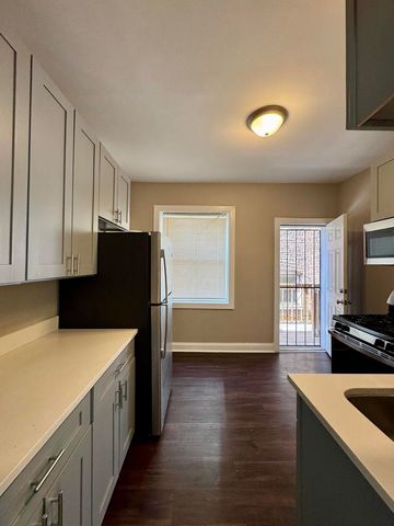 11022 S Vernon Avenue, Chicago, IL 60628