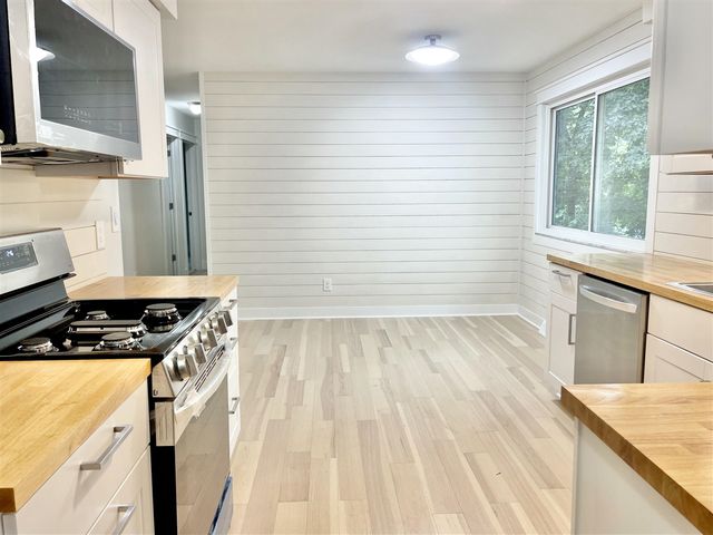 8343 Atlas Drive, Brighton, MI 48116