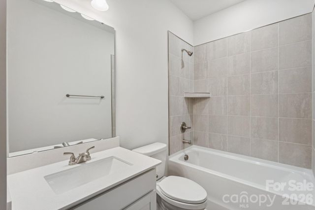 4628 Lakeview Road 5, Charlotte, NC 28216