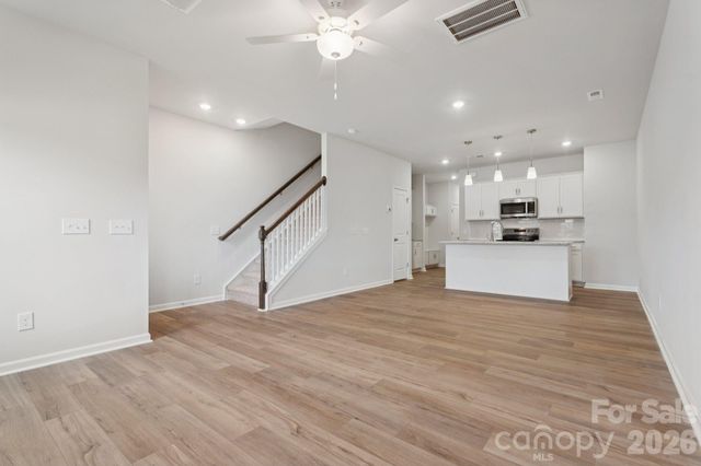 4628 Lakeview Road 5, Charlotte, NC 28216