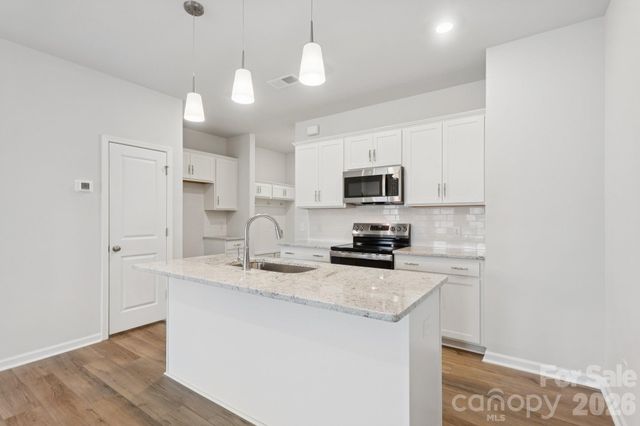 4628 Lakeview Road 5, Charlotte, NC 28216