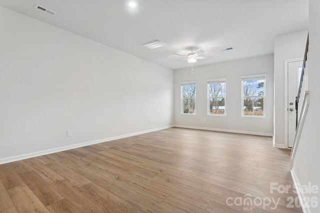 4628 Lakeview Road 5, Charlotte, NC 28216