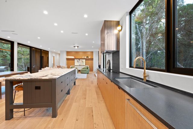 300 Misti Lane LN, Driftwood, TX 78619