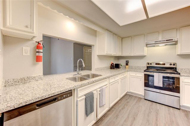 4106 California Street, Dickinson, TX 77539