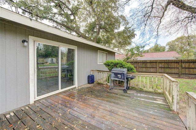4106 California Street, Dickinson, TX 77539