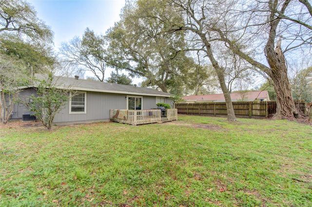 4106 California Street, Dickinson, TX 77539