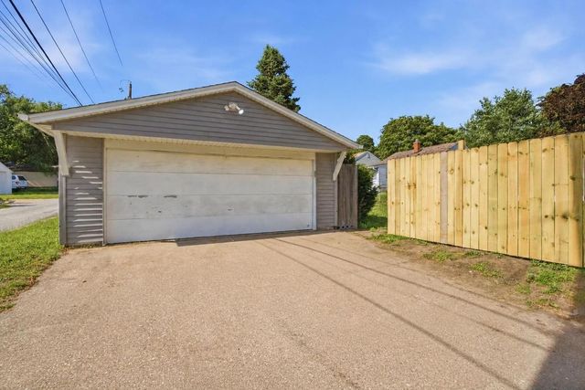 424 20th Street, Bettendorf, IA 52722