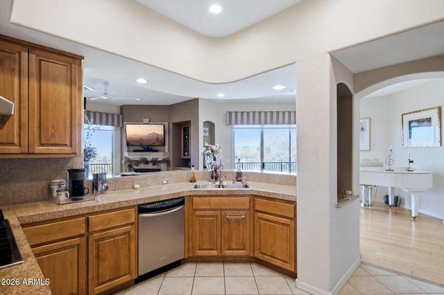 14850 E GRANDVIEW Drive 202, Fountain Hills, AZ 85268