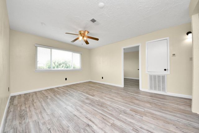 13507 White Cliff Drive, Houston, TX 77065