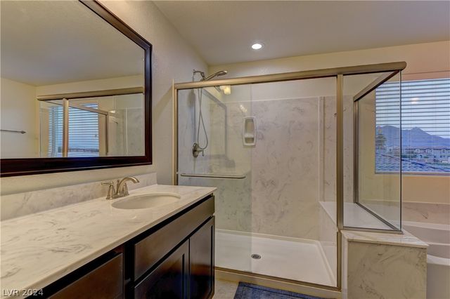 426 Port Reggio Street, Las Vegas, NV 89138