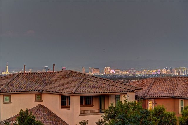 426 Port Reggio Street, Las Vegas, NV 89138