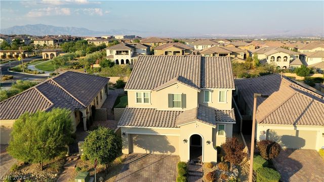 426 Port Reggio Street, Las Vegas, NV 89138