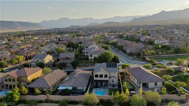 426 Port Reggio Street, Las Vegas, NV 89138