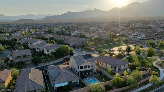 426 Port Reggio Street, Las Vegas, NV 89138