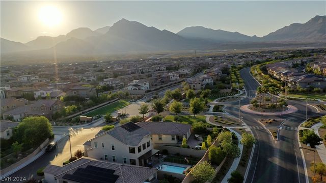426 Port Reggio Street, Las Vegas, NV 89138