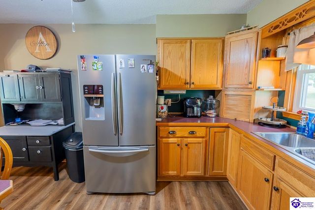 212 Greensburg Road, Hodgenville, KY 42748