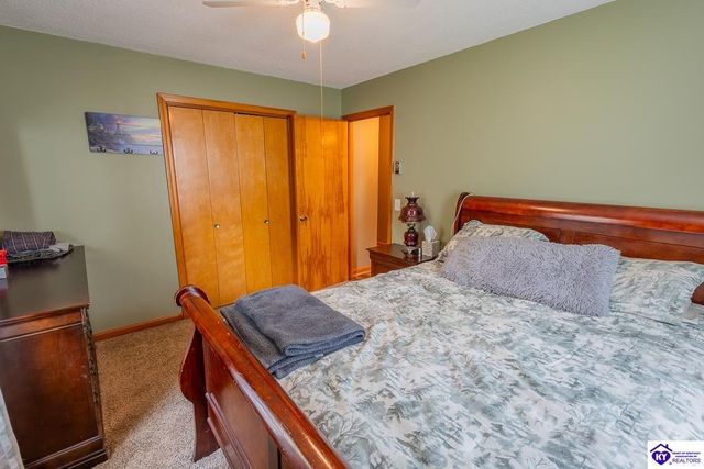 212 Greensburg Road, Hodgenville, KY 42748