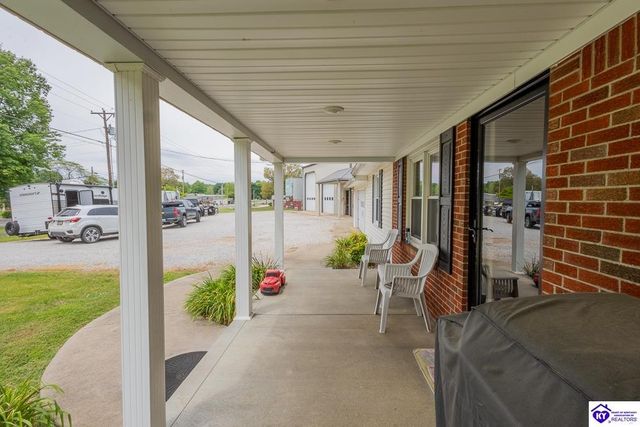 212 Greensburg Road, Hodgenville, KY 42748