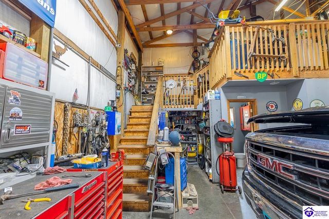 212 Greensburg Road, Hodgenville, KY 42748