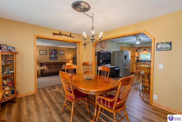 212 Greensburg Road, Hodgenville, KY 42748