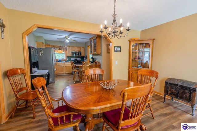 212 Greensburg Road, Hodgenville, KY 42748