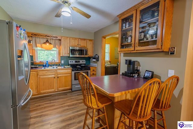 212 Greensburg Road, Hodgenville, KY 42748