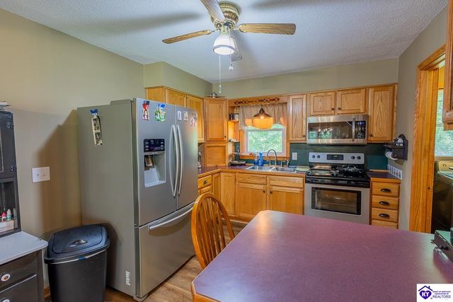 212 Greensburg Road, Hodgenville, KY 42748