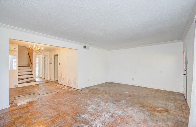 1311 Town Circle 4, Baytown, TX 77520