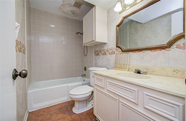 1311 Town Circle 4, Baytown, TX 77520