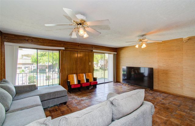 1311 Town Circle 4, Baytown, TX 77520