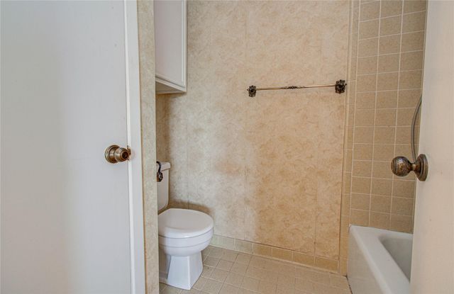 1311 Town Circle 4, Baytown, TX 77520