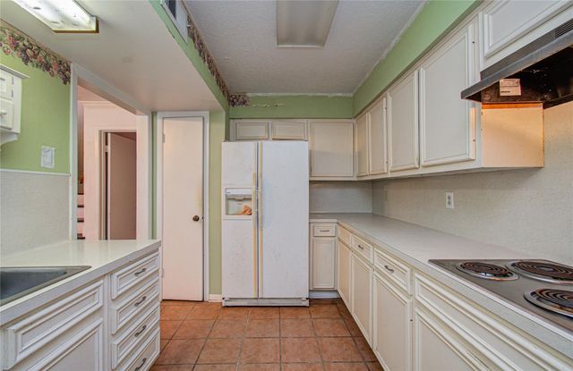 1311 Town Circle 4, Baytown, TX 77520