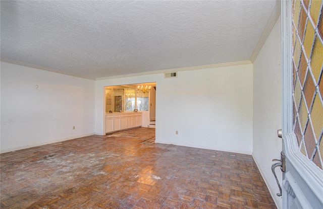 1311 Town Circle 4, Baytown, TX 77520