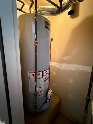 16547 Covington Drive, Clinton Township, MI 48038