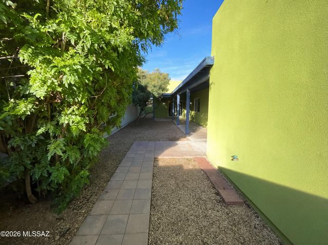 5307 S Morning Sky Lane, Tucson, AZ 85747