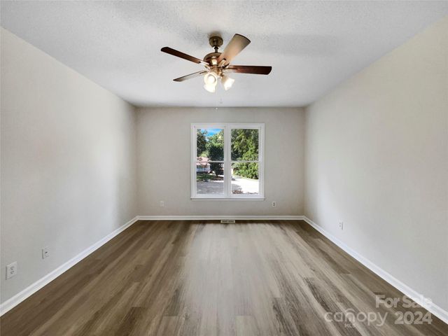 2008 Sarn Court, Gastonia, NC 28054